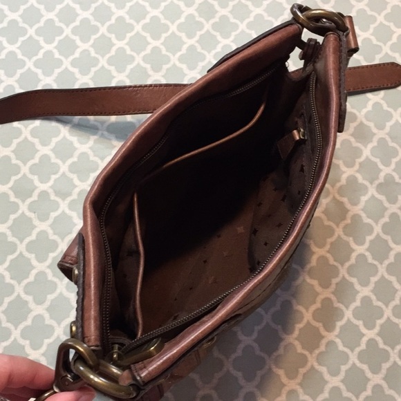 Fossil Croc Embossed Leather Turnlock Crossbody - Picture 7 of 13